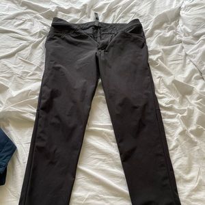 Lululemon ABC Slim 34” 31 Waist